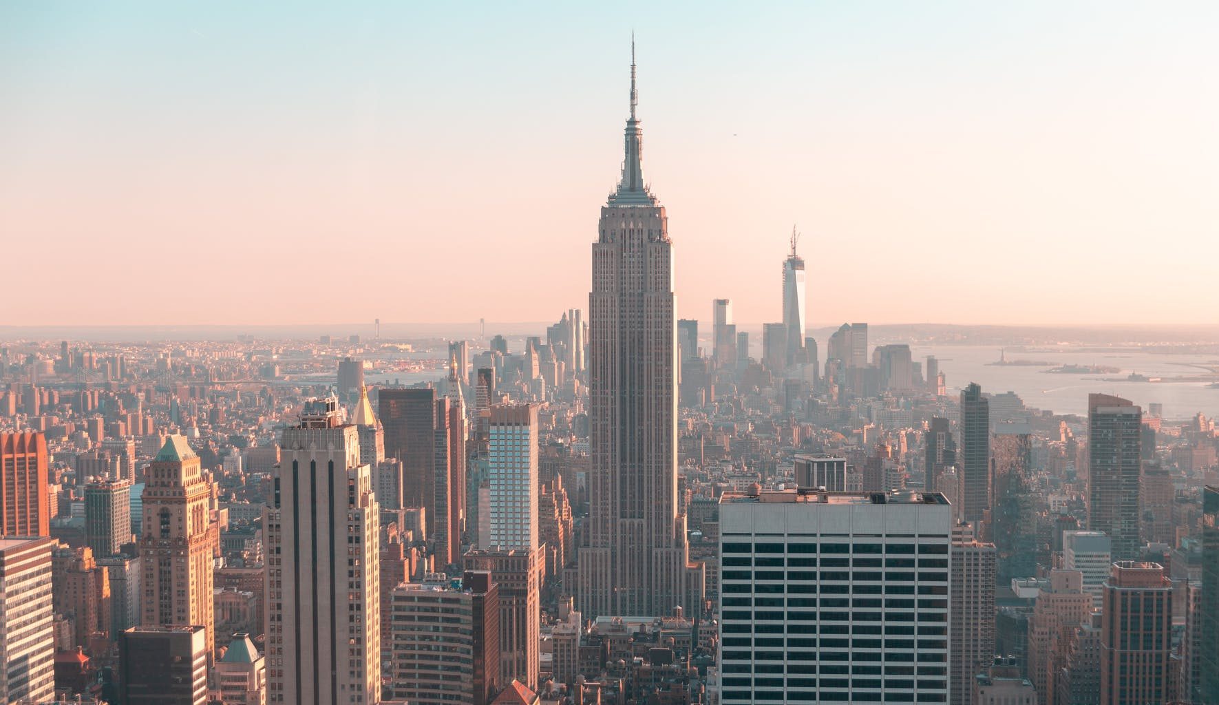 skyline photo of empire state building in new york city